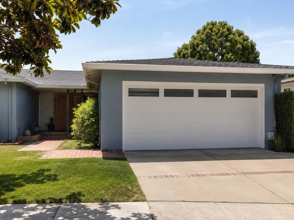 Illustration of a San Mateo home