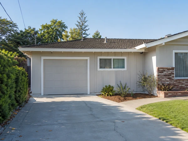Illustration of a Sunnyvale home